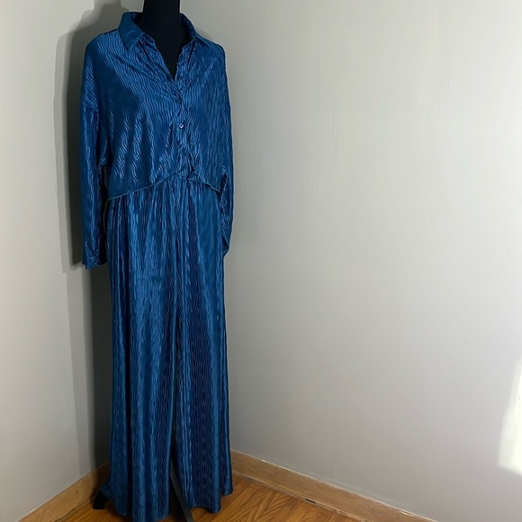 BLUE BLUSH Women's Cropped Drop Shoulder Plisse Button Down & Pant Co-ord Set - Picture 1 of 5